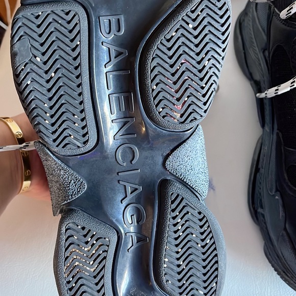 BALENCIAGA Triple S Clear Sole All Black, size 37 - Picture 6 of 9